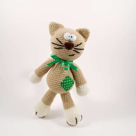 crochet patch the cat front view